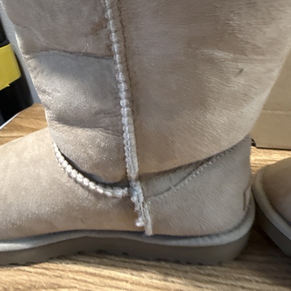 UGG W Bailey Button Triplet II Women's Boot, Size 8 Sand - Picture 5 of 13